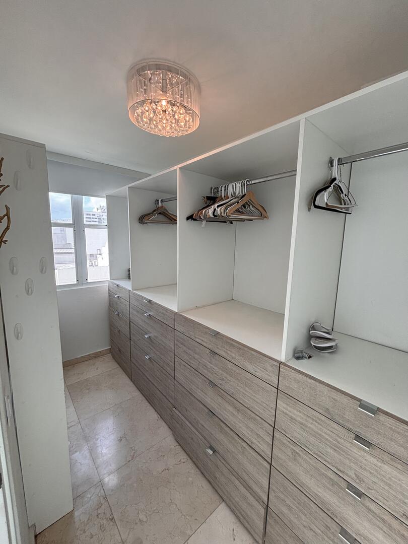 Walk-in Closet